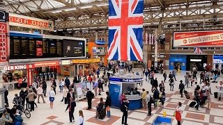 A Walk Through The London Victoria Station London England [upl. by Yroger]